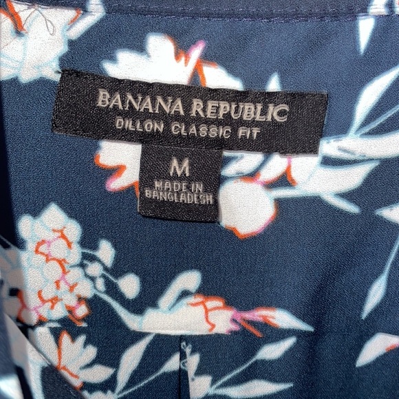 Banana Republic blouse, size medium - Picture 2 of 6